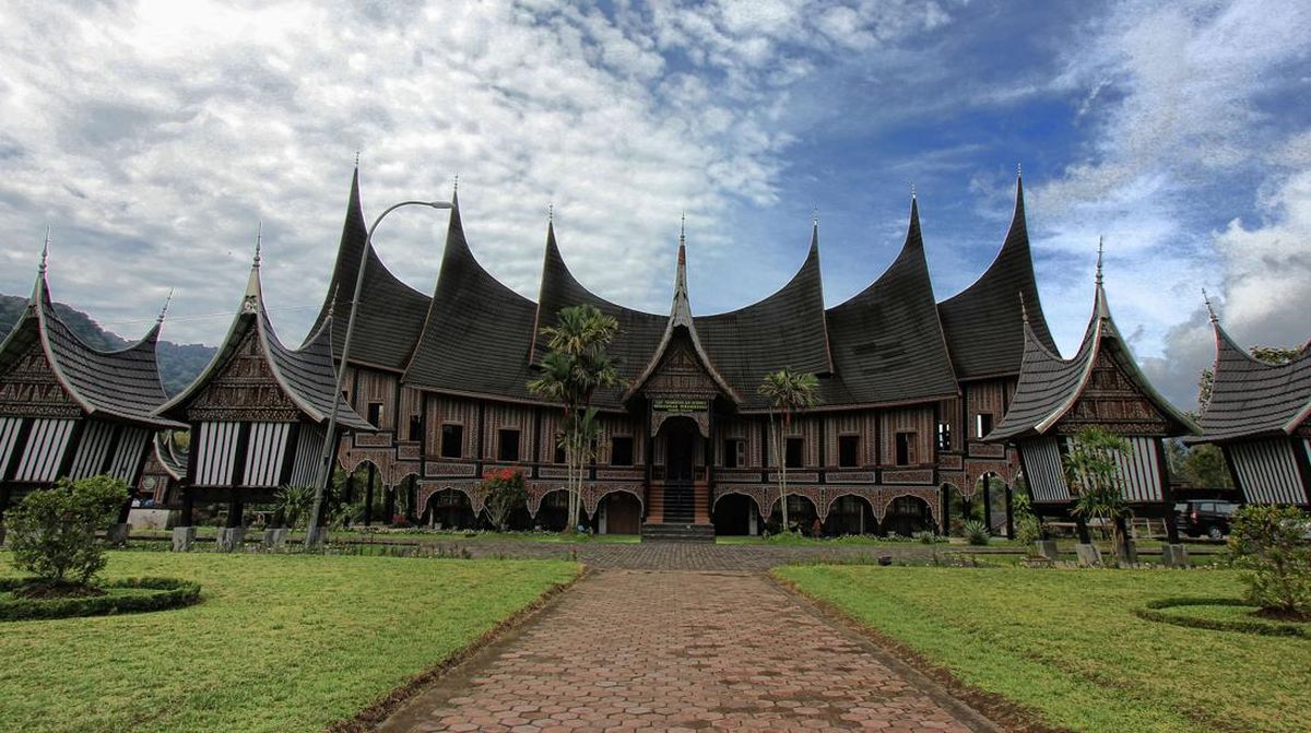 Travel and trip - rumah gadang MinangKabau